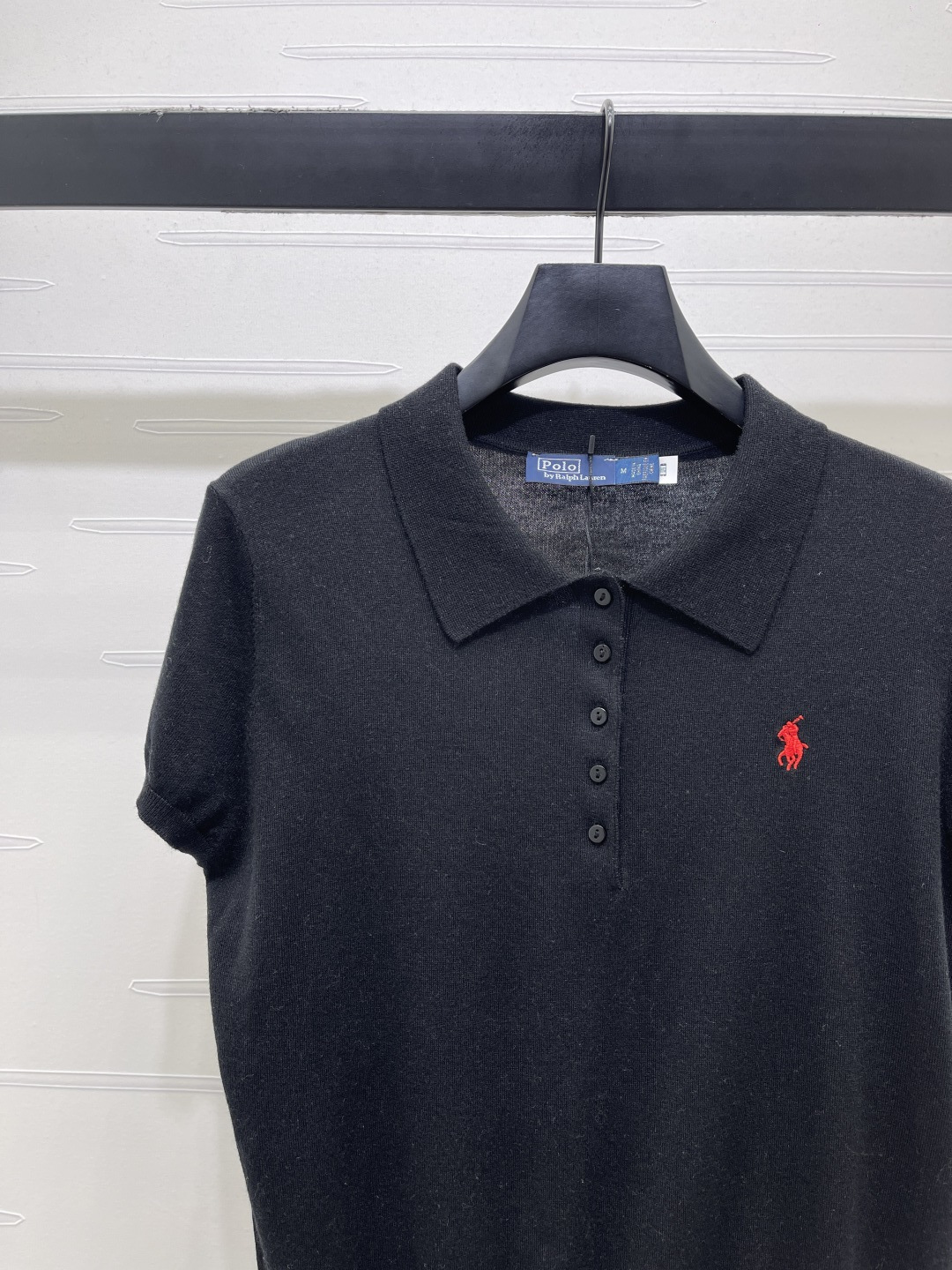 Women's short sleeves
